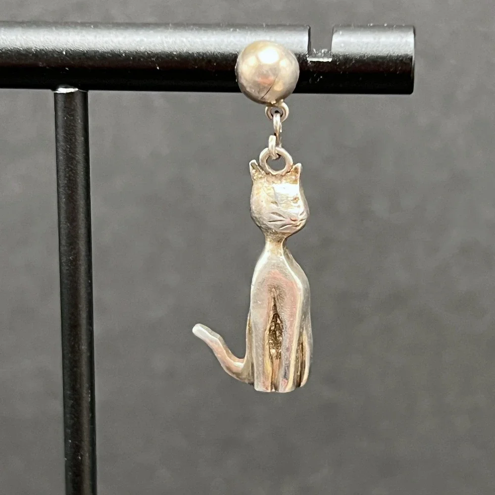 Vintage Cat Earrings Silver Tone Feline Kitty